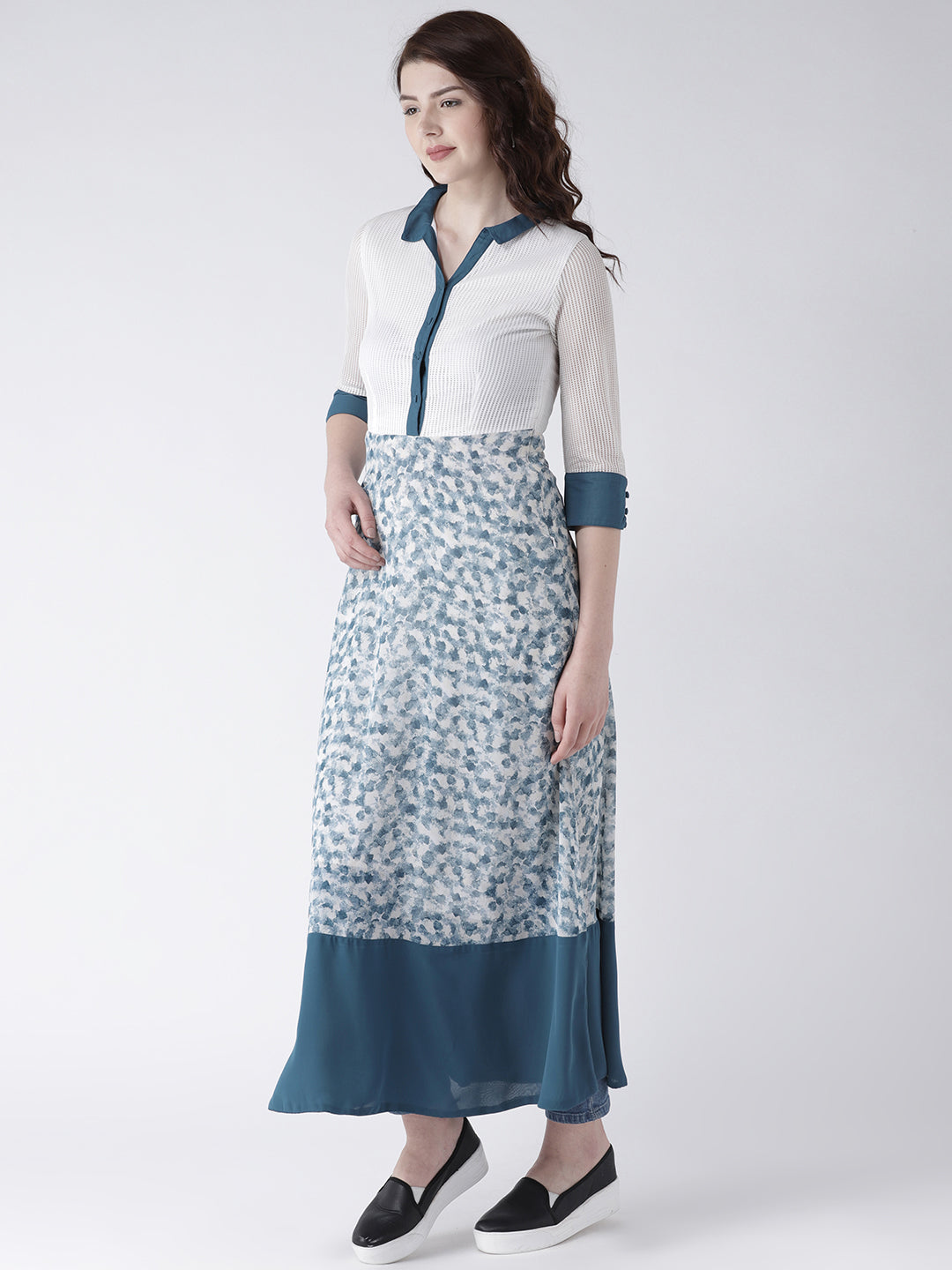 Women's Blue and White Printed Long Kurta with Shirt Collar and 3/4 Sleeves