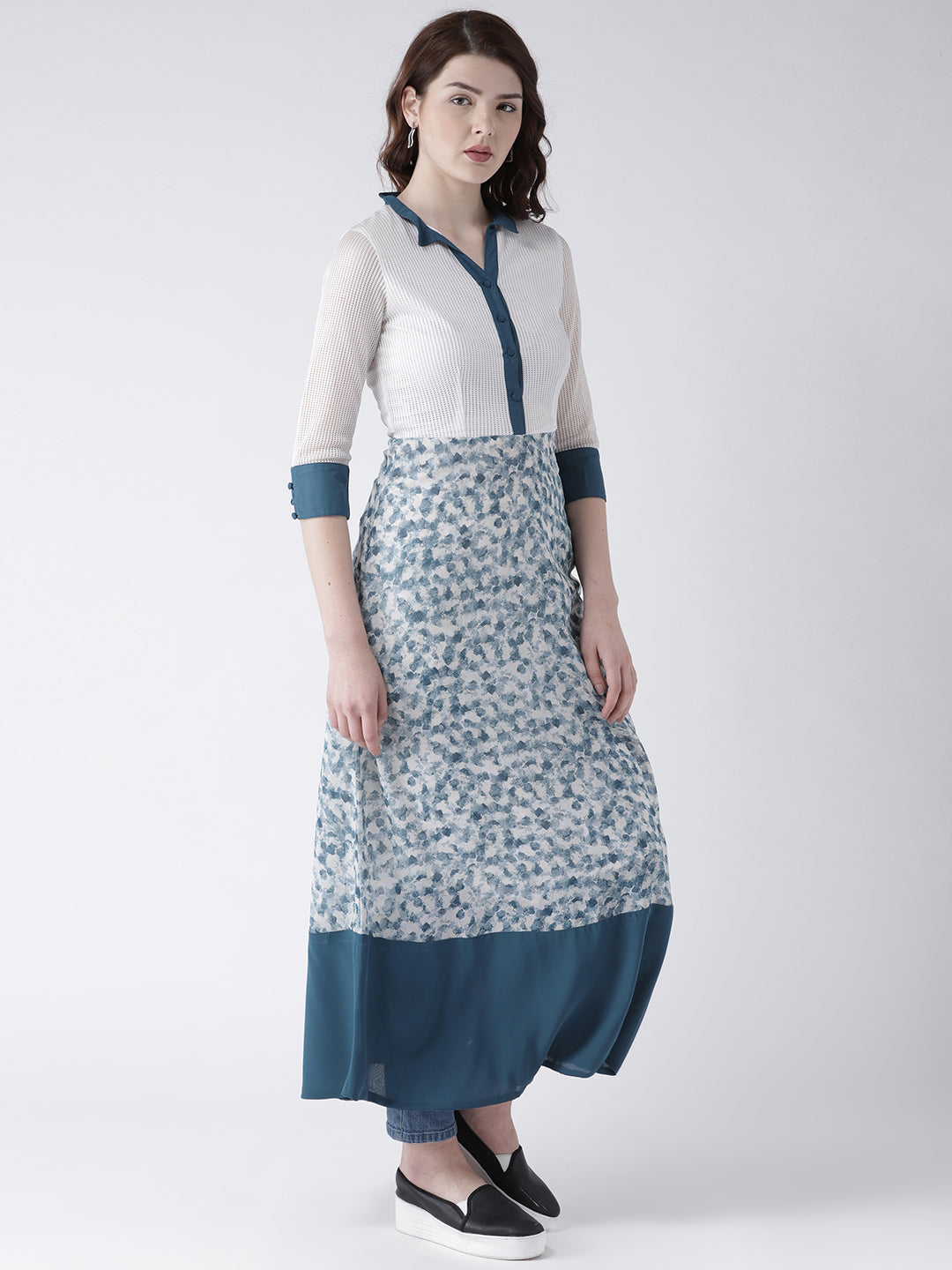 Women's Blue and White Printed Long Kurta with Shirt Collar and 3/4 Sleeves