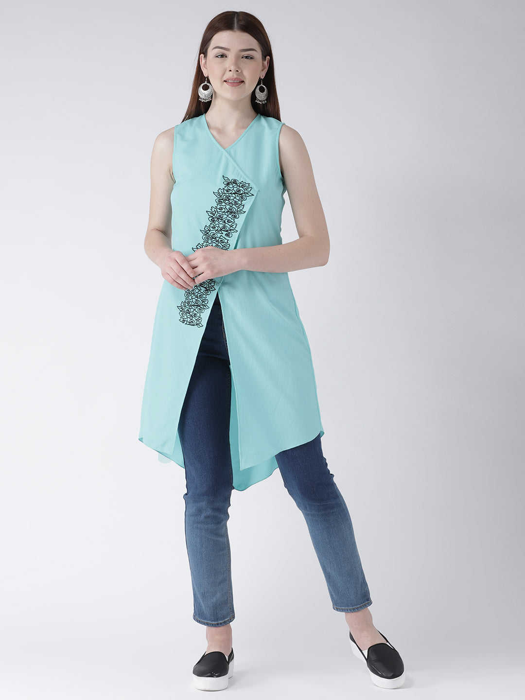 Sleeveless Mint Green Front-Slit Kurti for Women – Stylish Asymmetric Hem Kurti