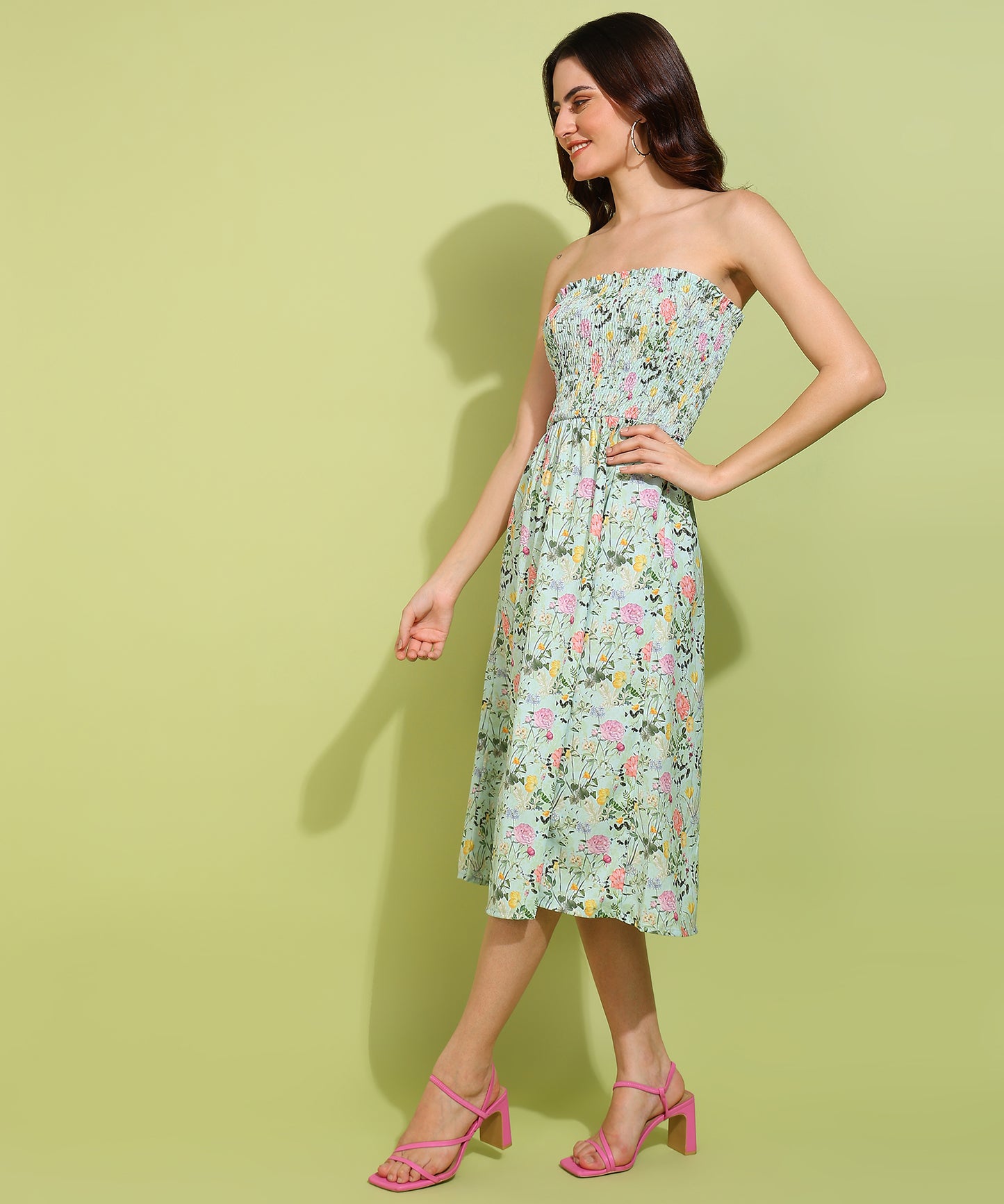 Women's Light Green Floral Strapless Smocked Midi Dress – Summer Beach Outfit