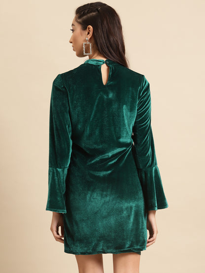 Green Velvet Mini Dress with Flared Sleeves and Choker Neck