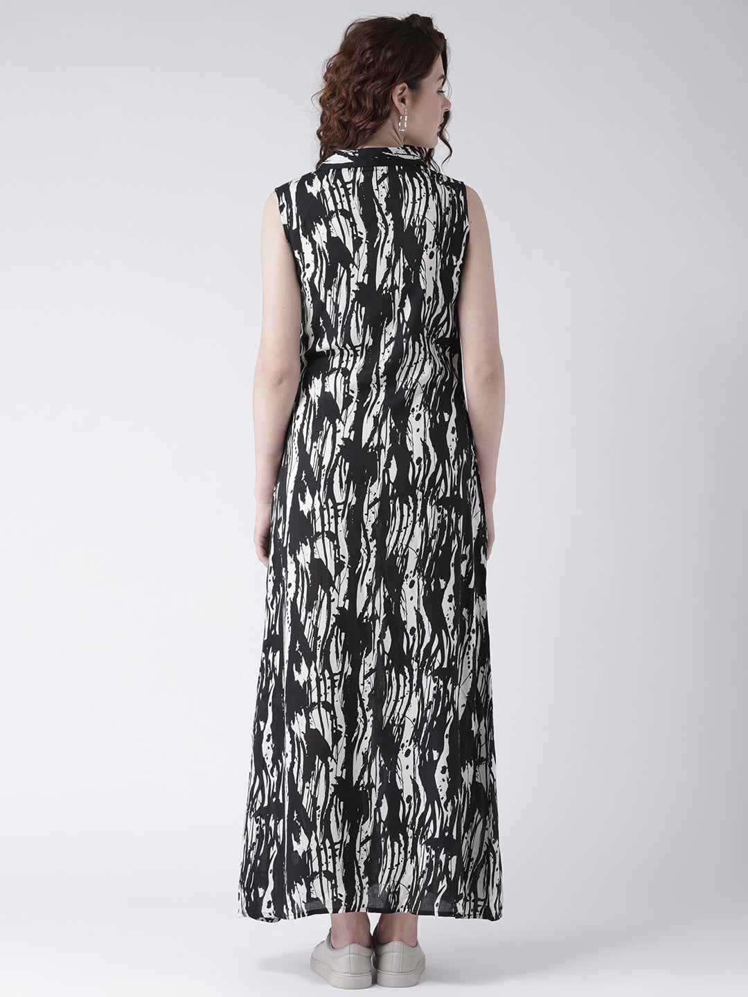 Women's Black and White Abstract Print Sleeveless Shirt Dress with Collar