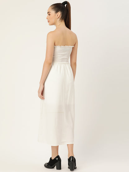 Elegant White Strapless Maxi Dress with Smocked Bodice – Perfect Summer Outfit