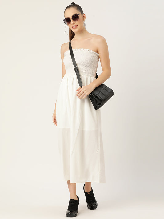 Elegant White Strapless Maxi Dress with Smocked Bodice – Perfect Summer Outfit
